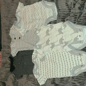 5 newborn onsies